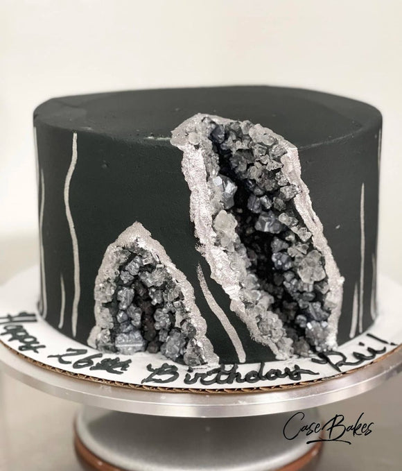 Geode Cake black and silver