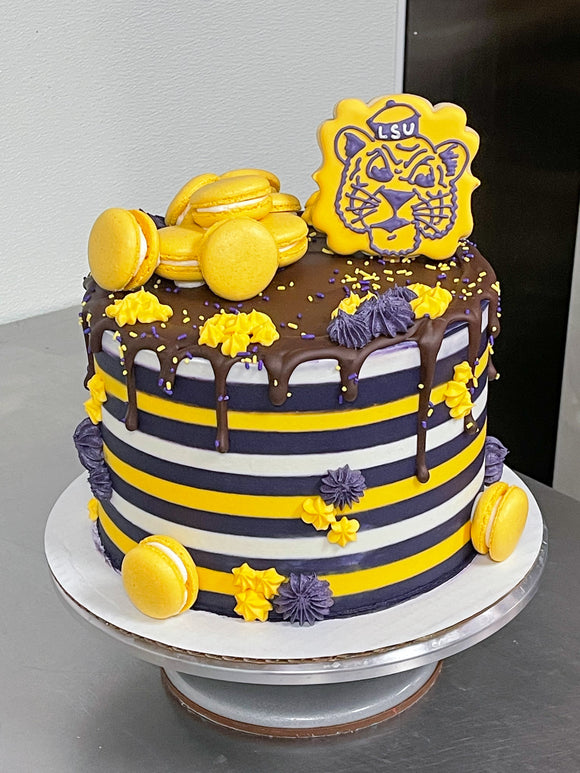 LSU stripe cake with Macarons